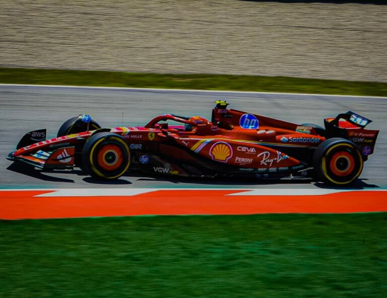 F1: Verstappen imparable en Montmeló y triunfo de Crawford en F2: un GP de España lleno de acción